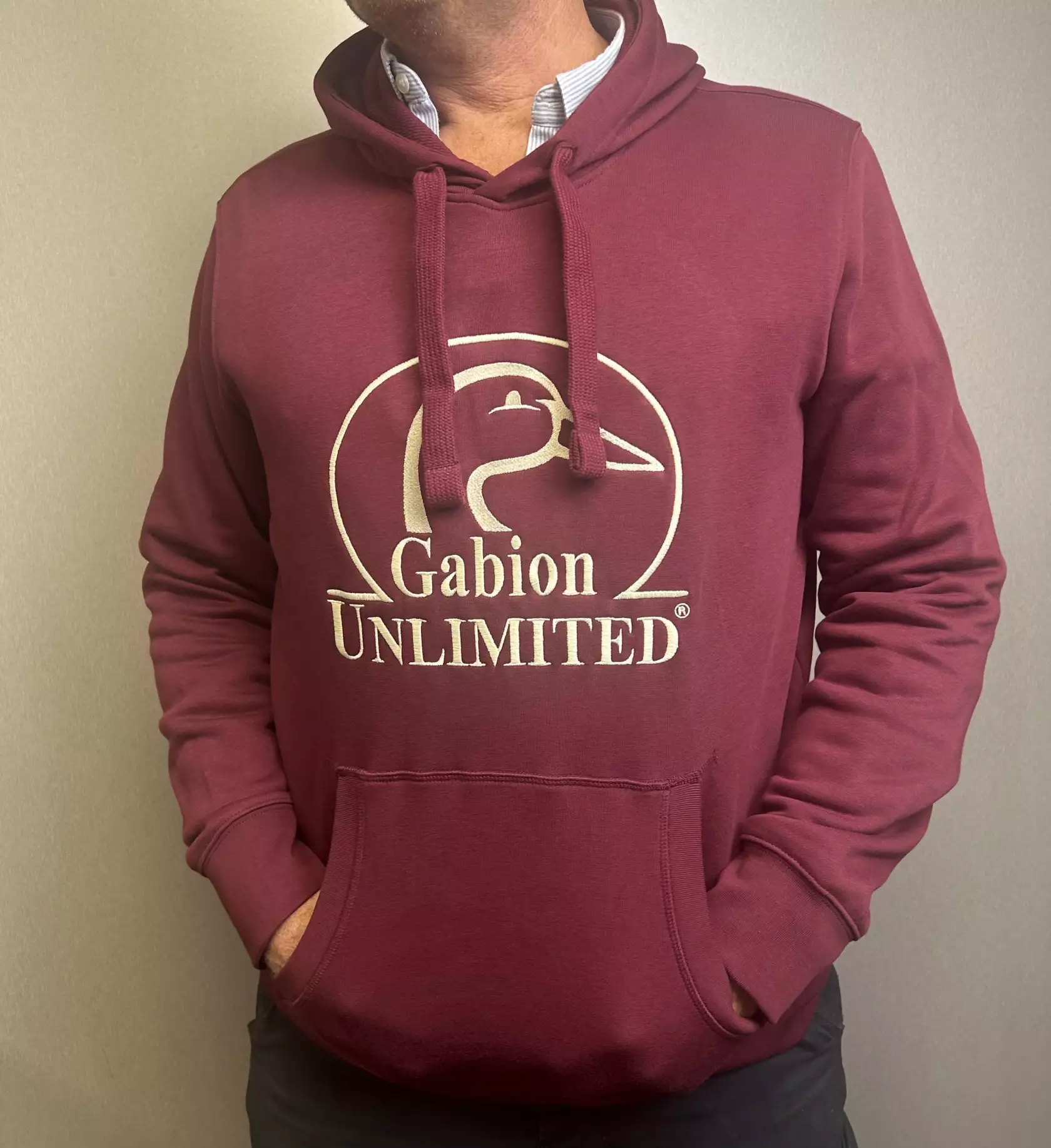 Sweat Capuche Wine brodé